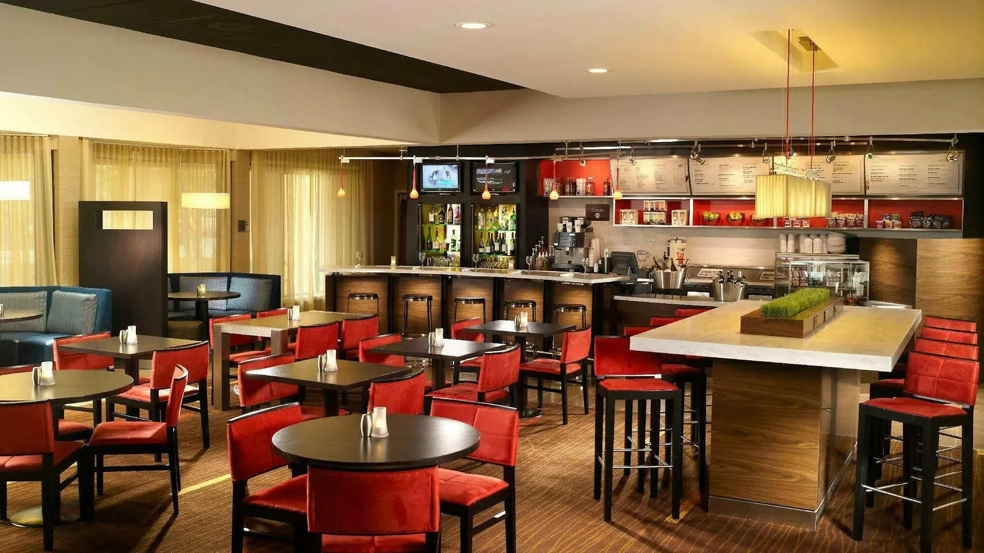 Hotel Courtyard By Marriott Midtown
