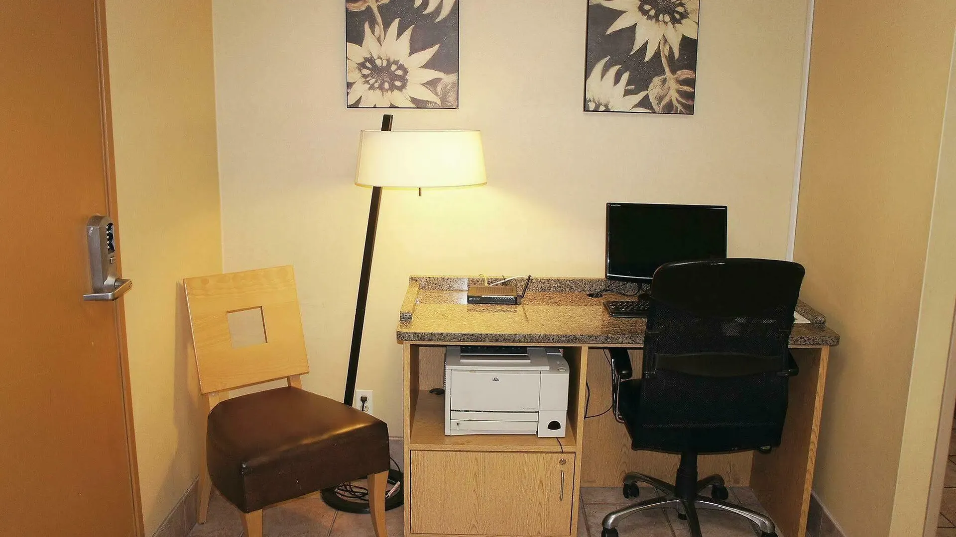 Spark By Hilton Midtown 3*