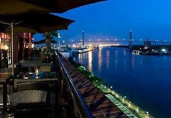 Szálloda The Bohemian Riverfront, Autograph Collection 4*