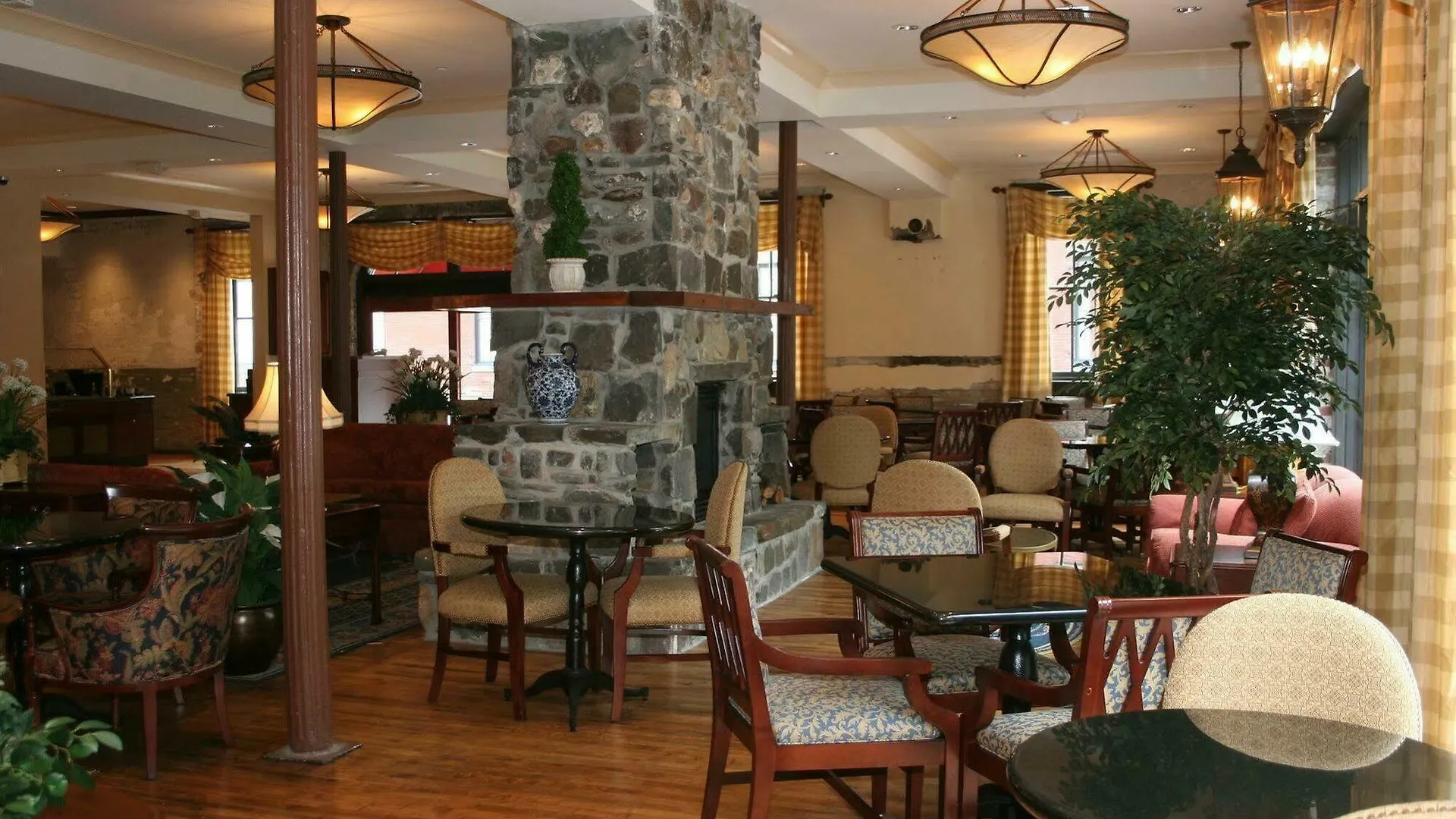Hotel Staybridge Historic District 3*