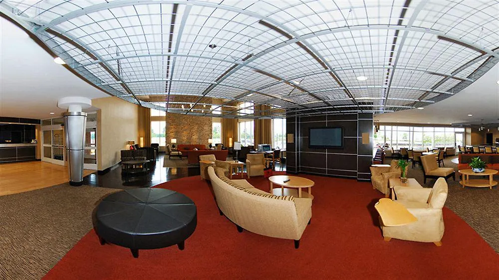 Hotel Doubletree By Hilton Airport