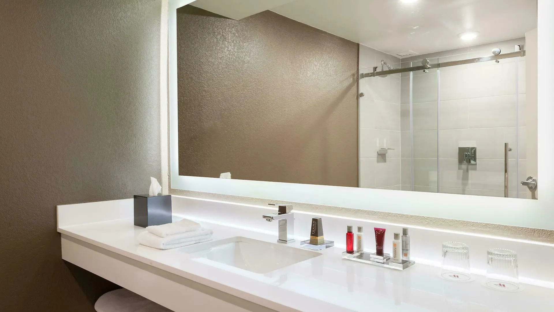 Marriott Riverfront Hotel