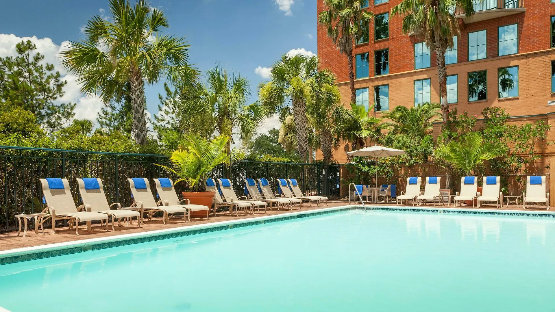Hotel Marriott Riverfront 4*