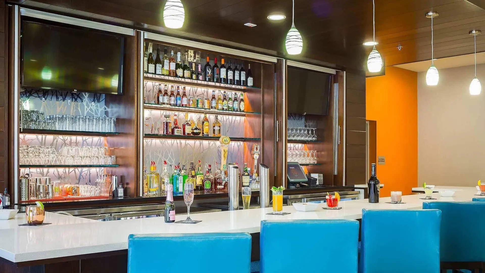 Fairfield & By Marriott Downtown Historic District 3* Savannah