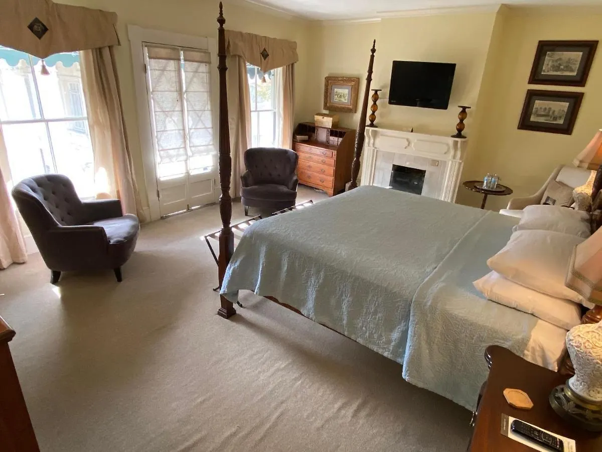 Couette-café Foley House Savannah