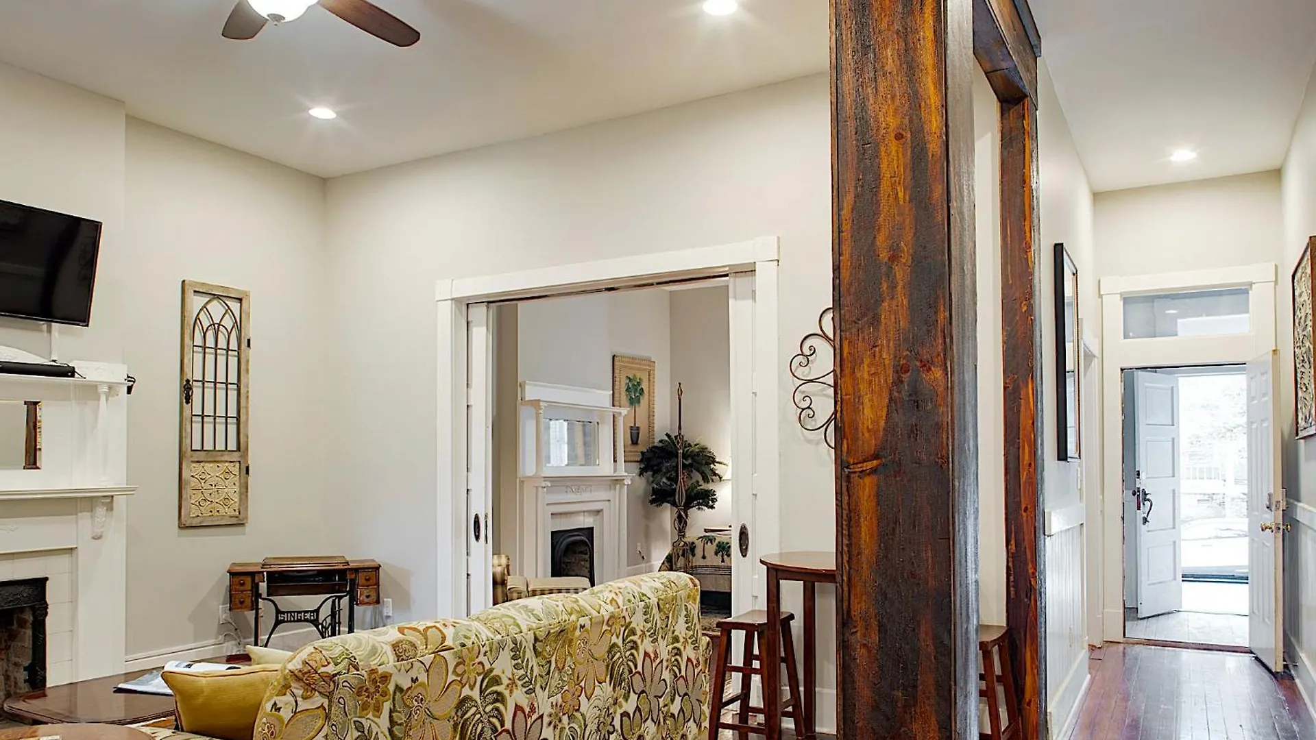 Newly Renovated Historic Townhome!