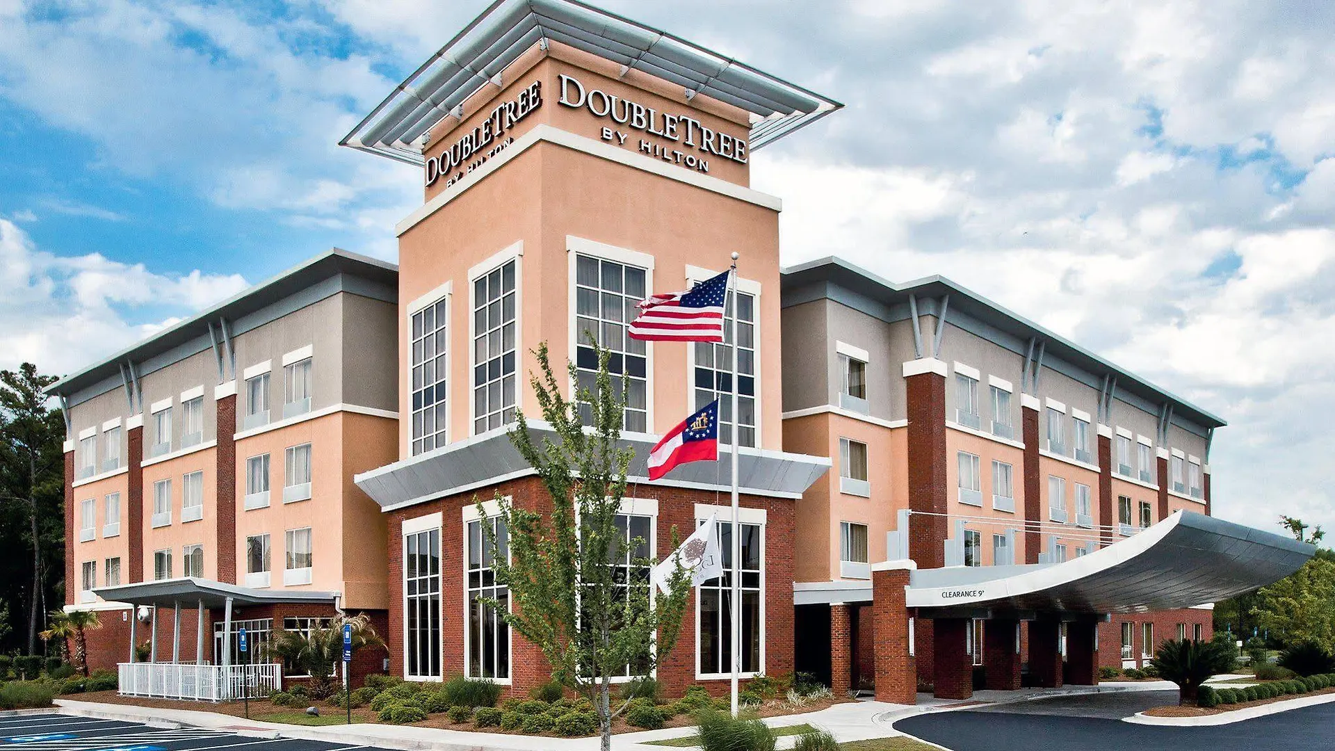 Doubletree By Hilton Airport Hotel 4*