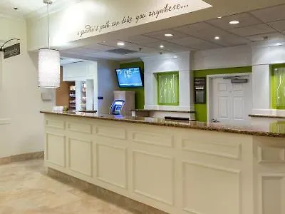 Hilton Garden Airport Hotel 3*