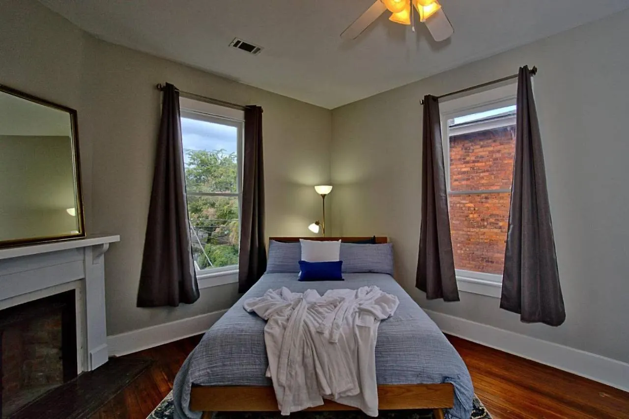 Bed & Breakfast Modern 4 Bed Brownstone In Historic Downtown