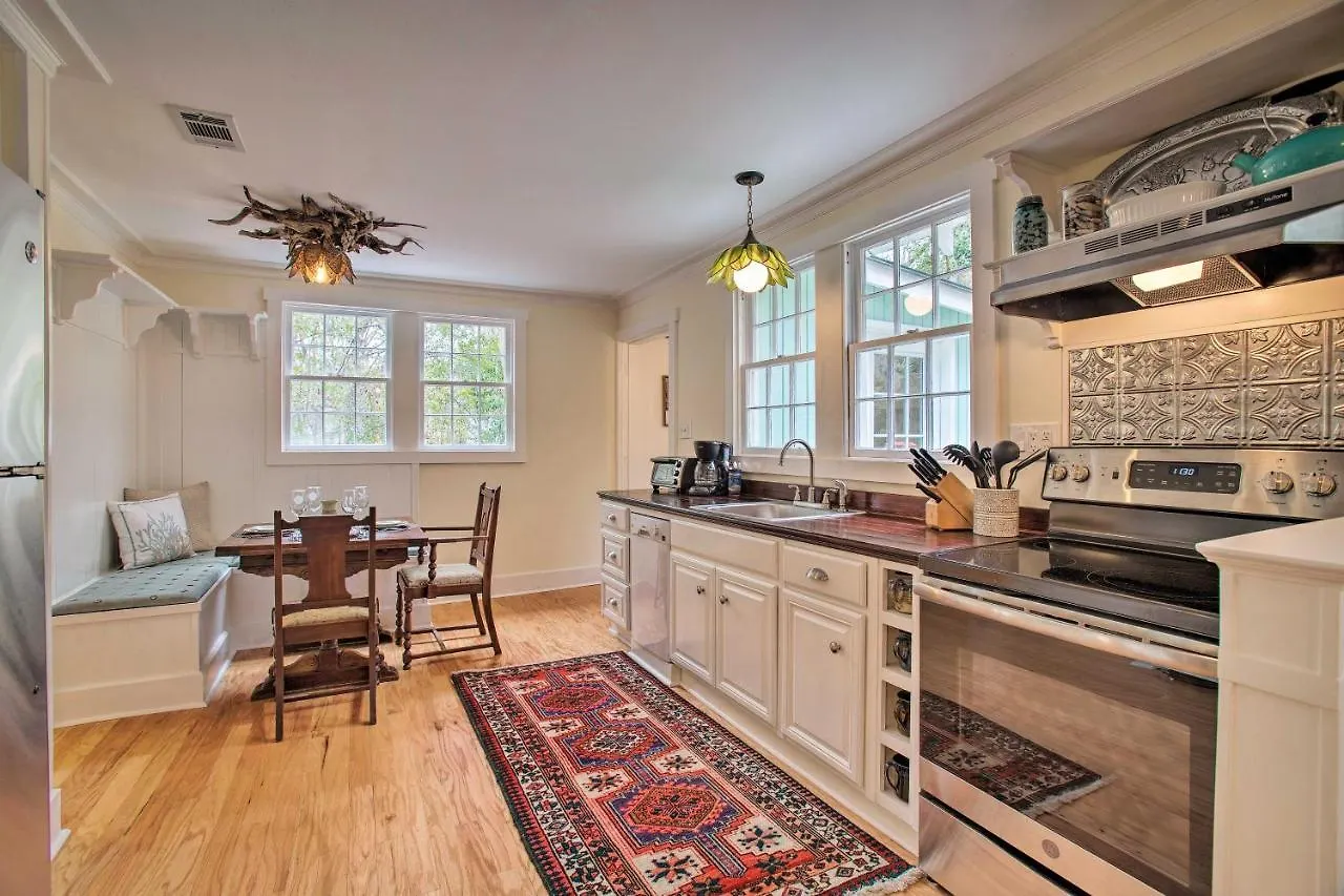 Casa vacanze - 5 Mi To Wormsloe Historic Site!