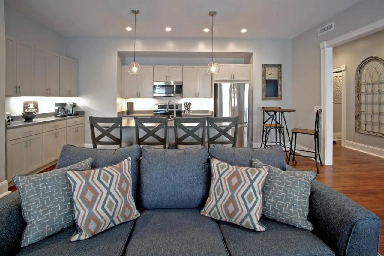 Newly Renovated 4 Bed 3 Bath And 2 Parking Spots