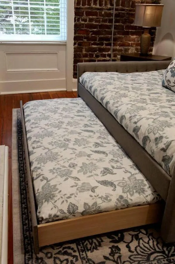 Restored Historic 5 Bedroom 4 And A Half Bath Savannah