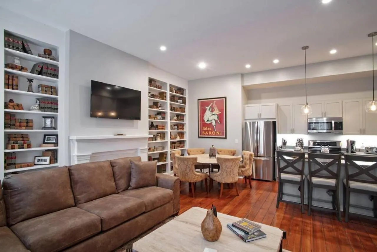 Restored Historic 5 Bedroom 4 And A Half Bath Savannah