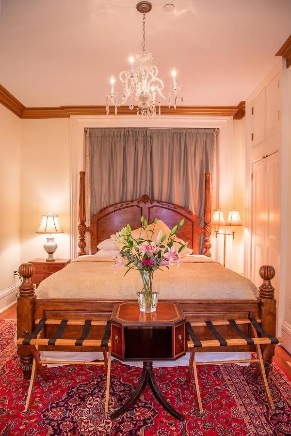 Justine Bed & Breakfast 4*
