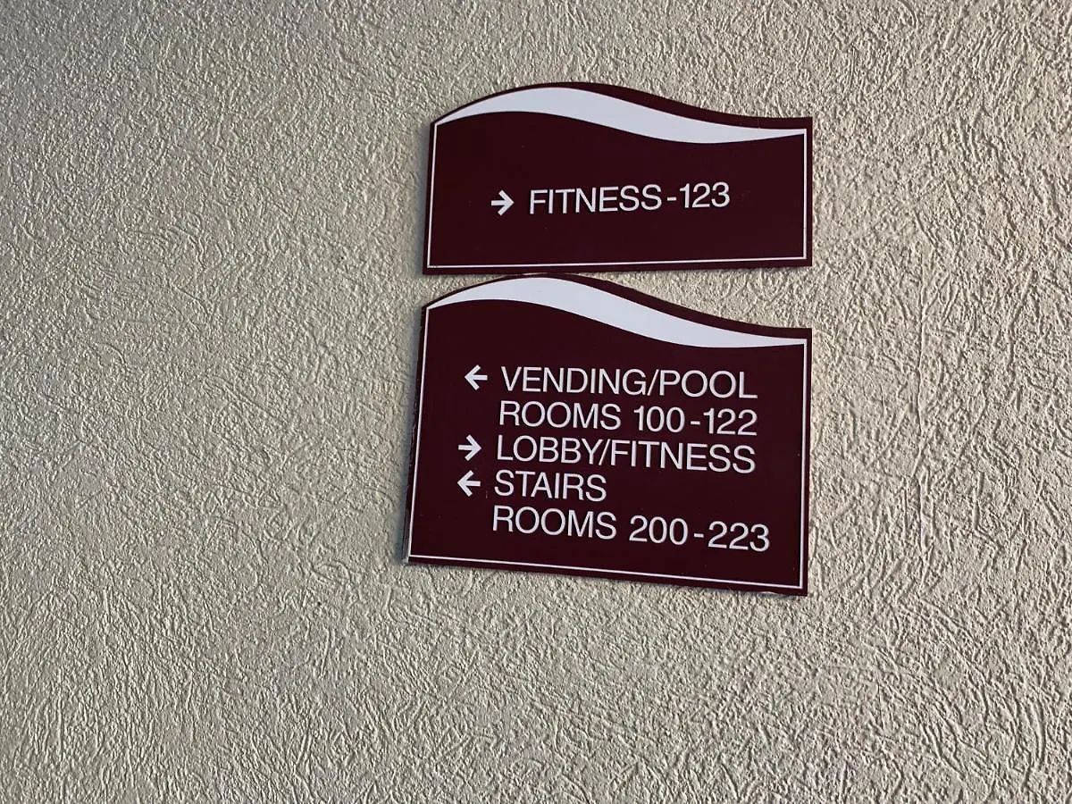 Hotel Econo Choice I 95 Gateway 24 Hour Fitness Center On Site Guest Laundry On Site Perkins Restaurant Savannah
