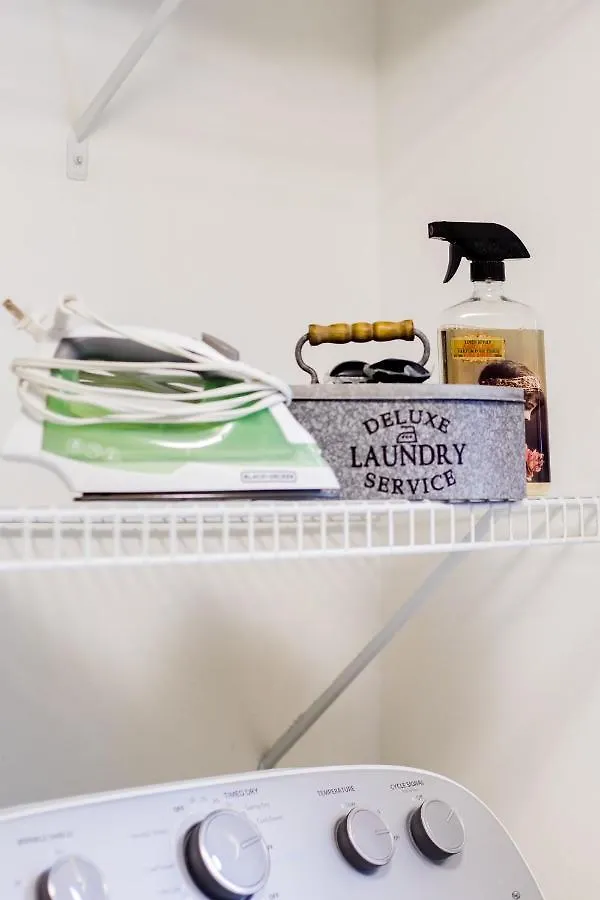 Hostess Nest - Historic Holiday home *