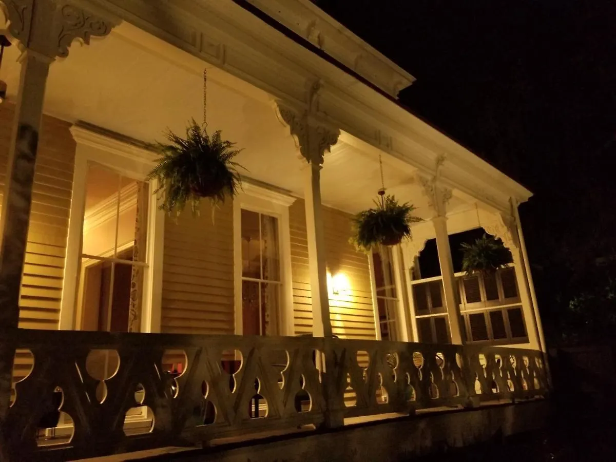 Thomas Weihs Haus Bed & Breakfast 4*