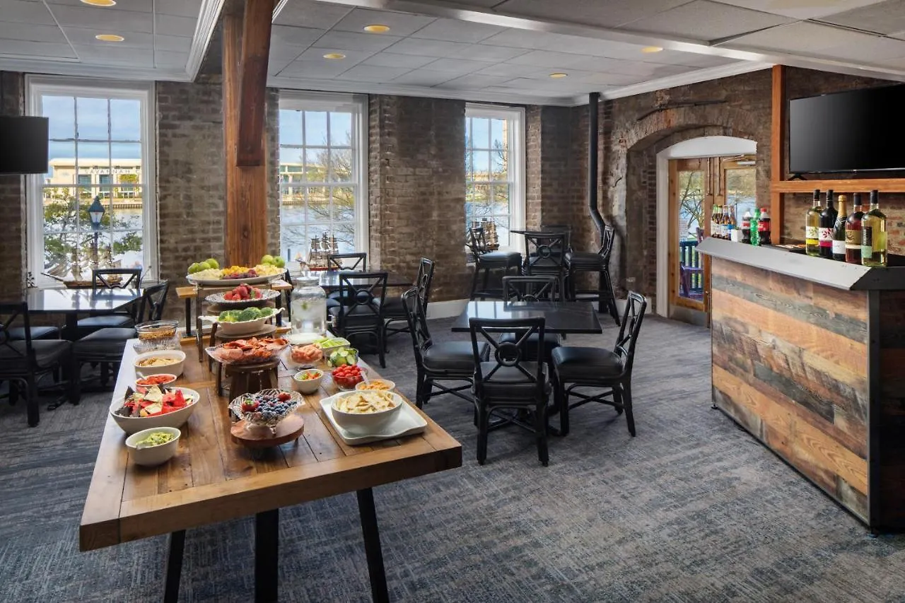River Street (adults Only) 4*