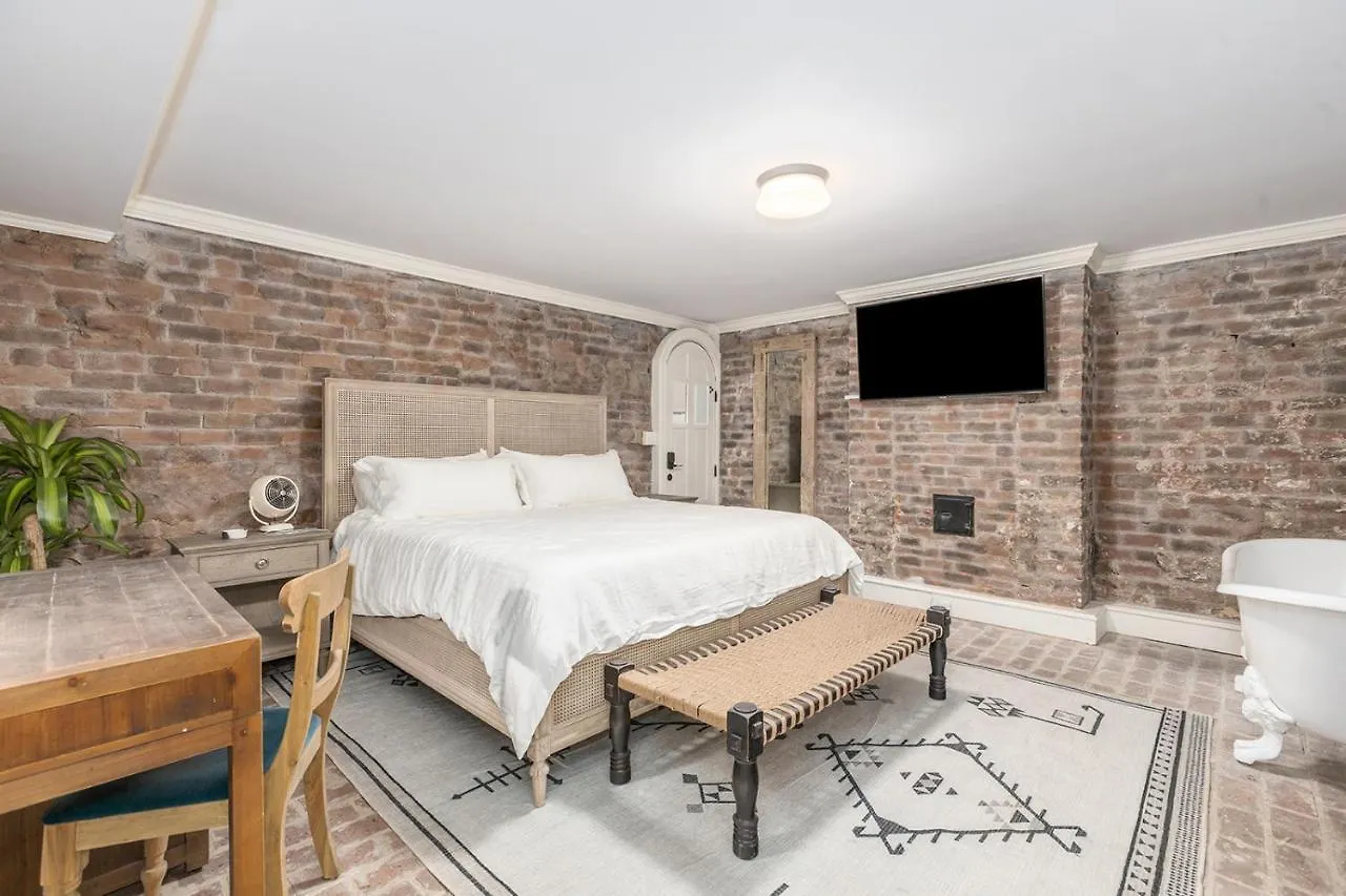 Bellwether House Bed & Breakfast Savannah