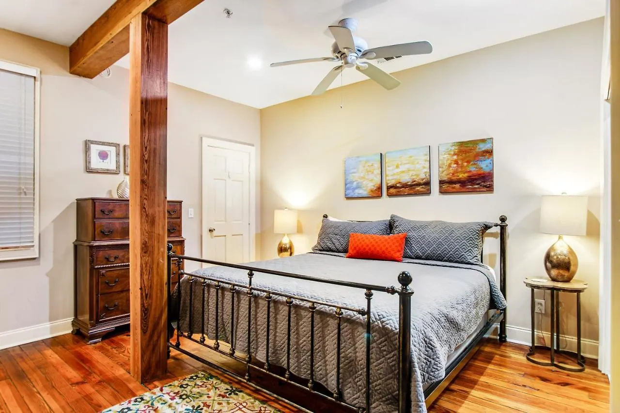 Semesterbostad Historic Market Loft Off Broughton Savannah