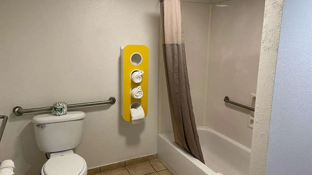 Hotel 6-pooler, Ga - Savannah Airport