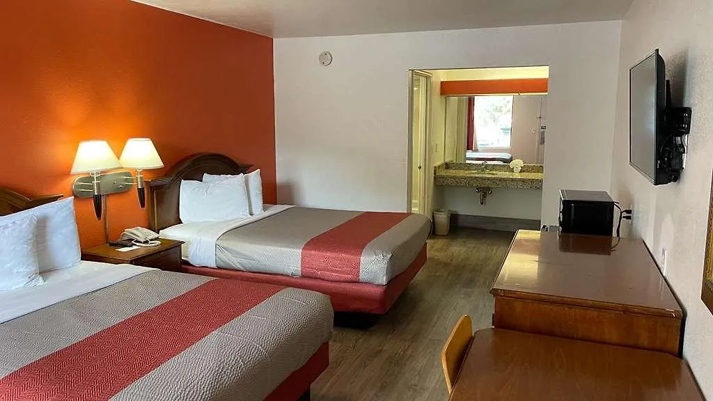 Hotel 6-pooler, Ga - Savannah Airport 2*