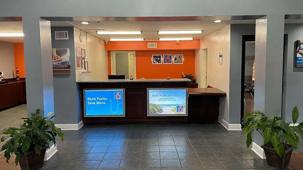 6-pooler, Ga - Savannah Airport Hotel 2*