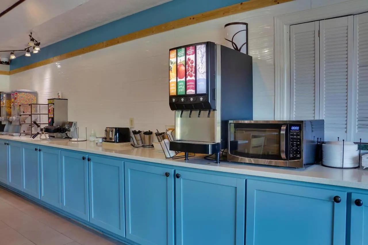 Hotel Country & By Radisson, Savannah Gateway, Ga 3*
