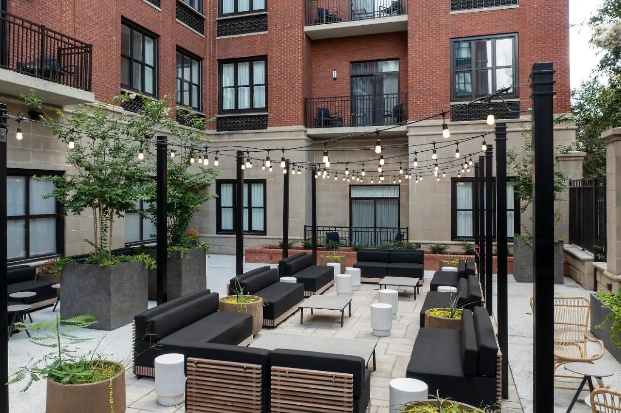Courtyard By Marriott Downtown - Historic District Hotel