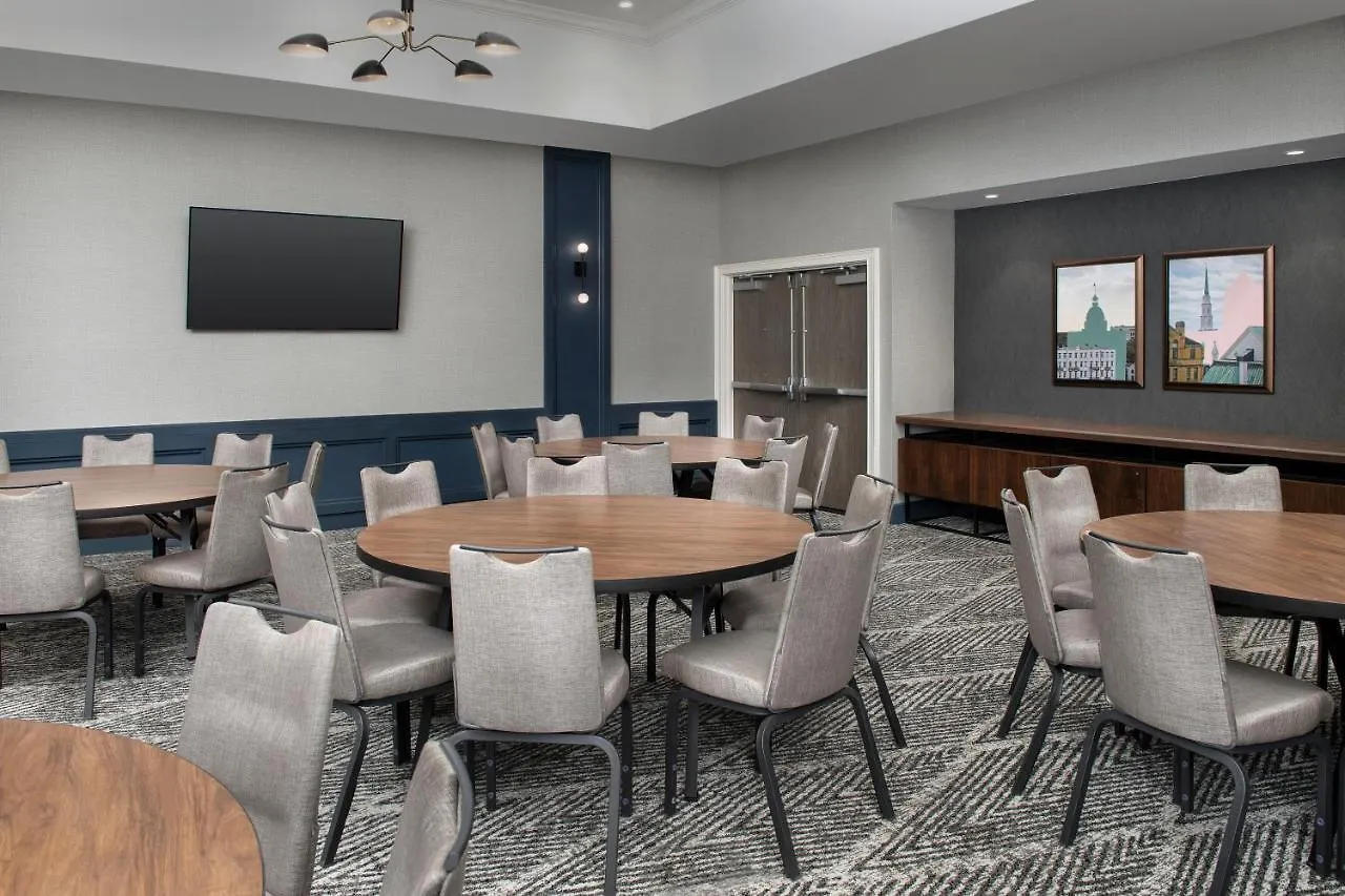 Courtyard By Marriott Downtown - Historic District