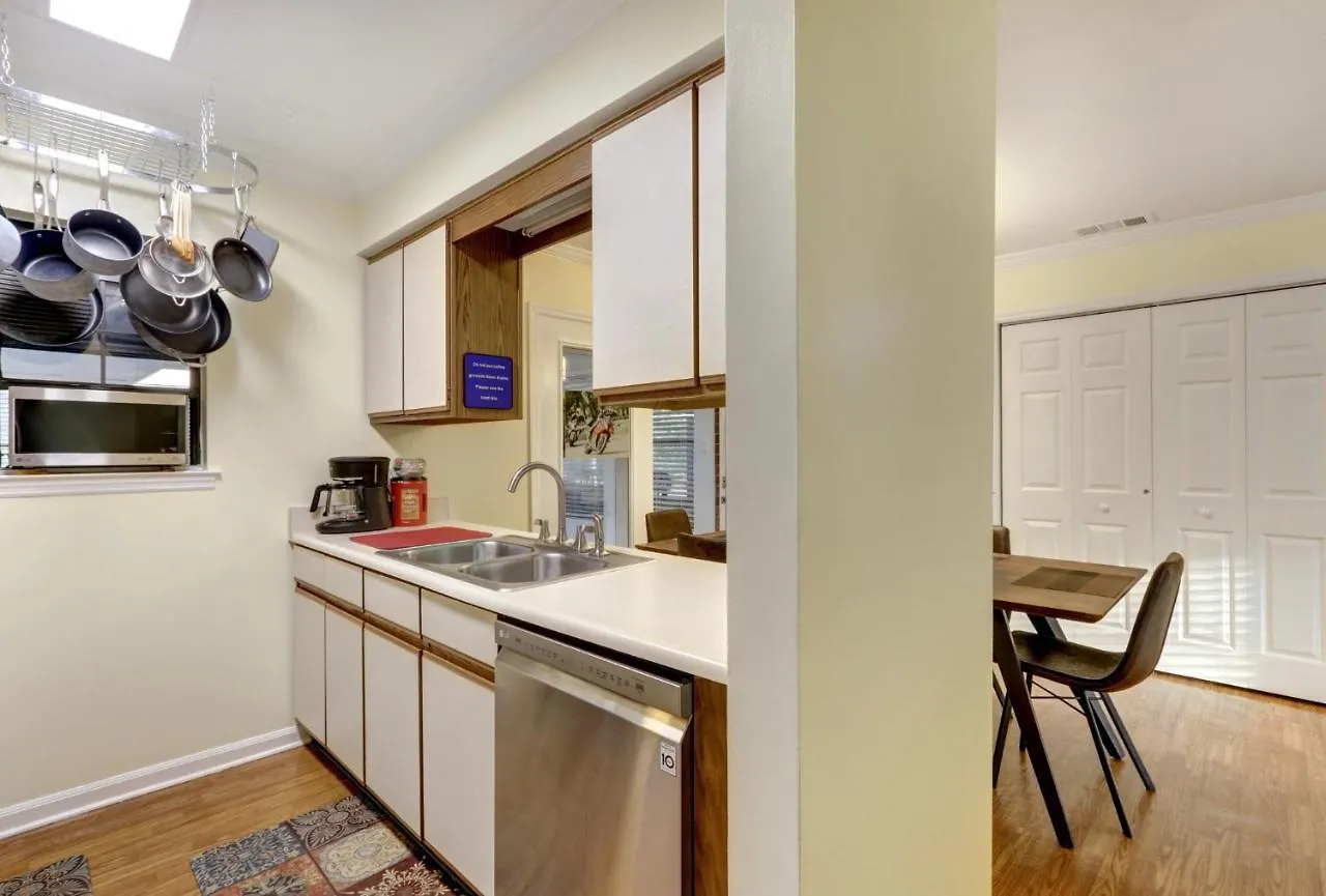 Pooler Travelers Retreat I - Entire House - Semesterbostad
