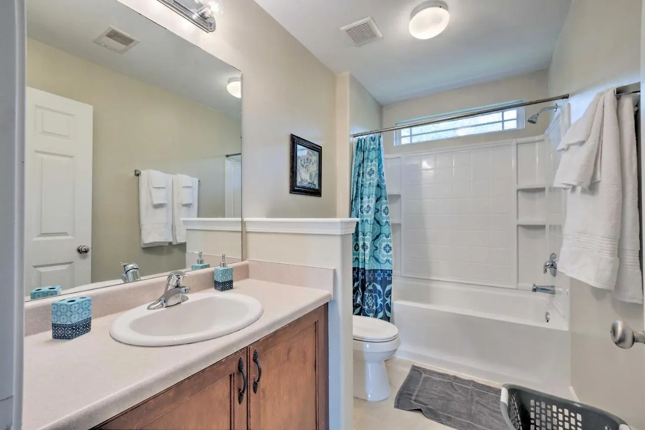 Feriehus Spacious Pooler With Family-friendly Perks