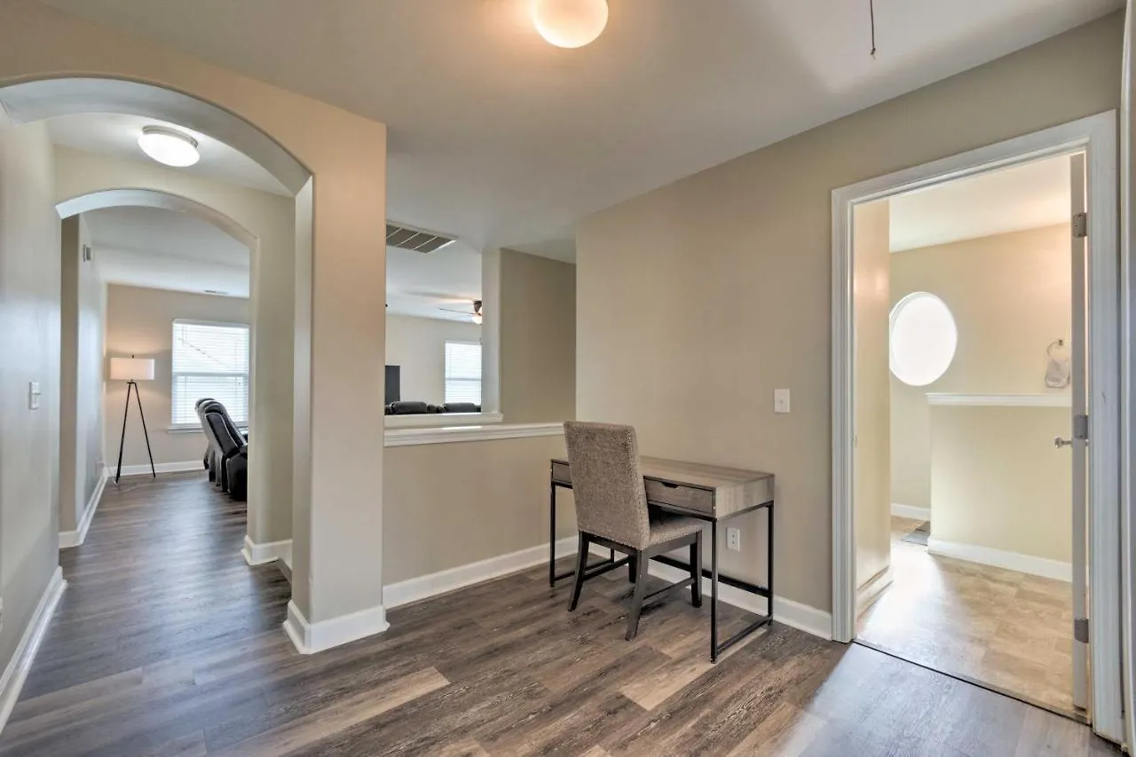 Feriehus Spacious Pooler With Family-friendly Perks