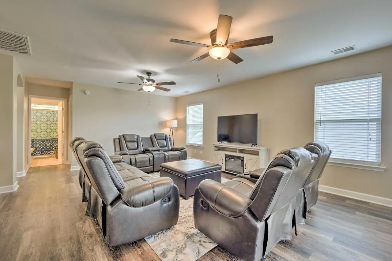 Feriehus Spacious Pooler With Family-friendly Perks *