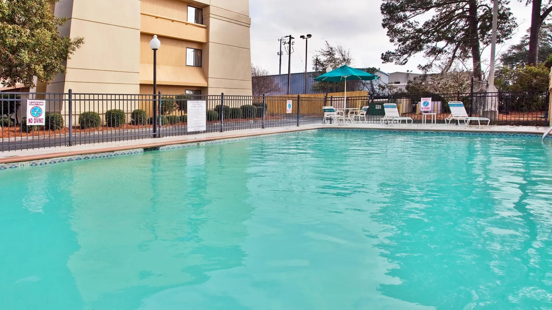 Spark By Hilton Midtown Hotel 3*