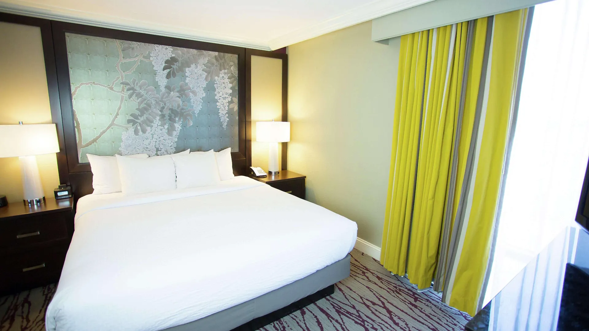 Doubletree By Hilton Historic Savannah