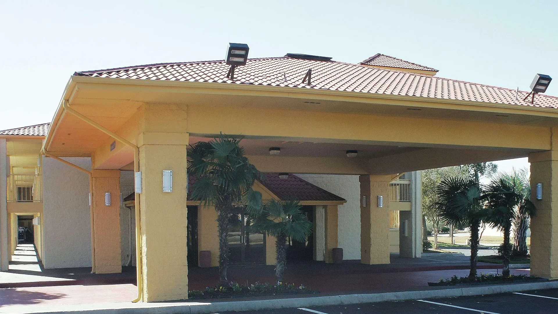 Super 8 By Wyndham Lodge *