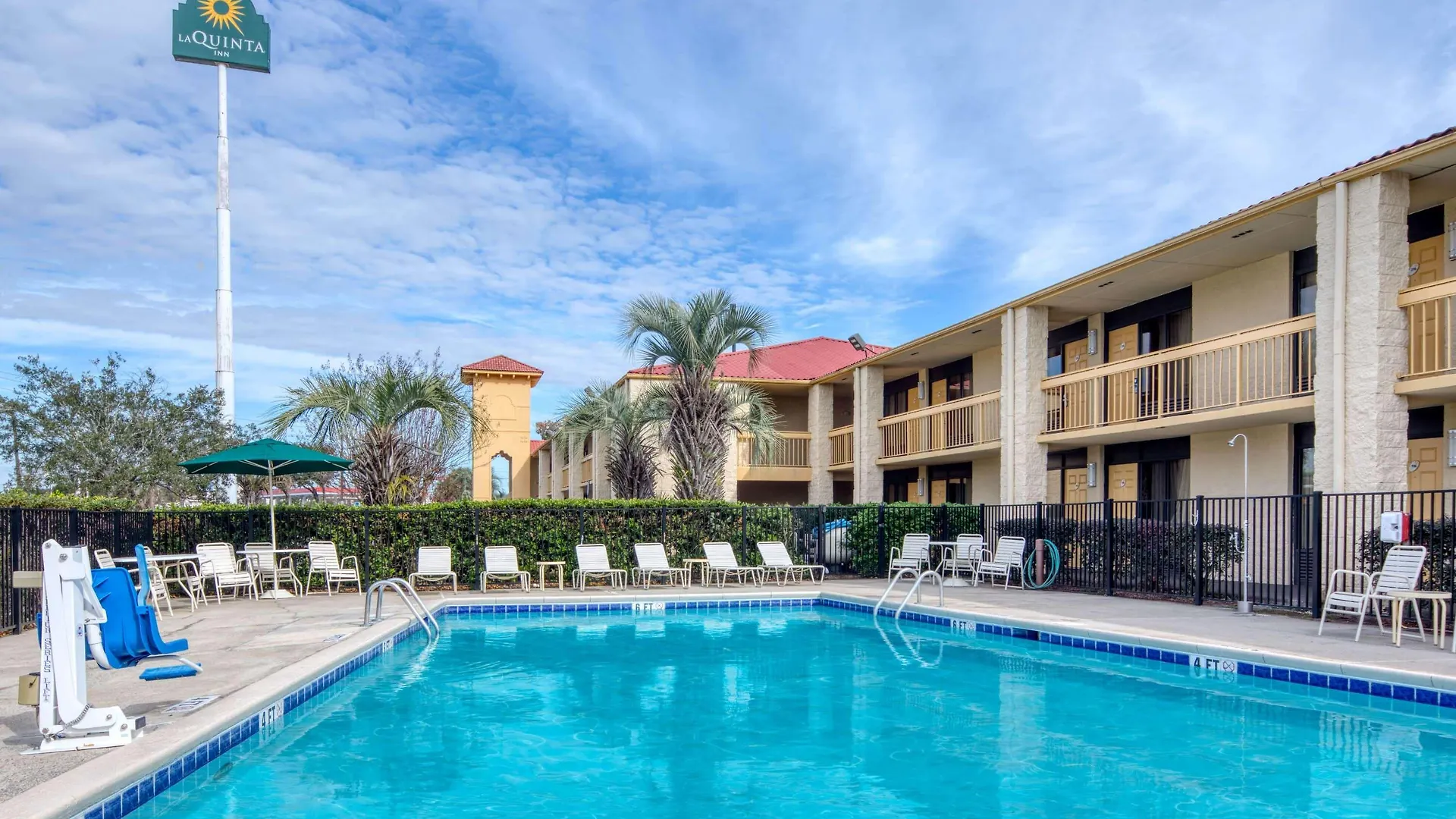 Lodge Super 8 By Wyndham Savannah