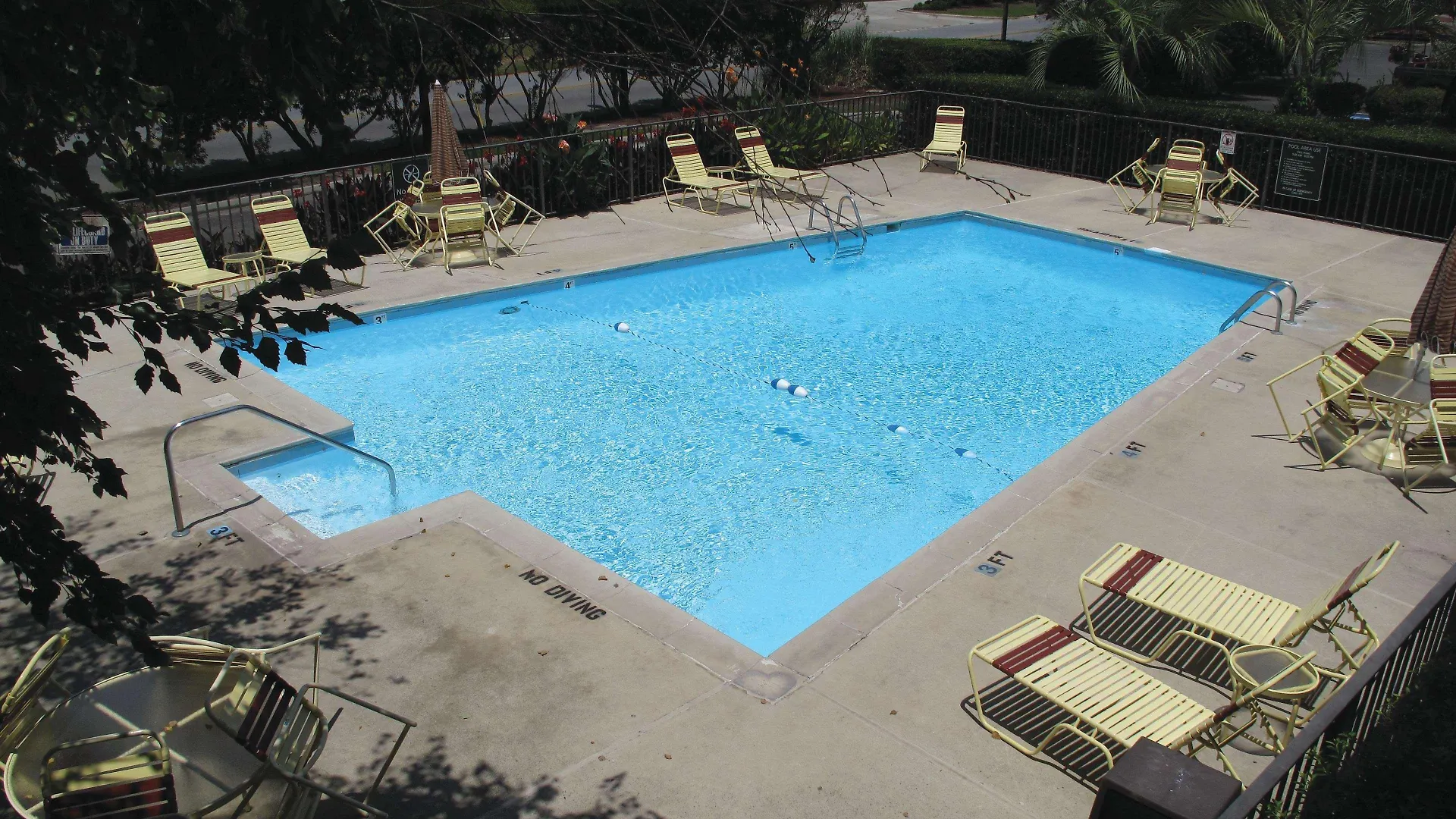 Super 8 By Wyndham Lodge Savannah