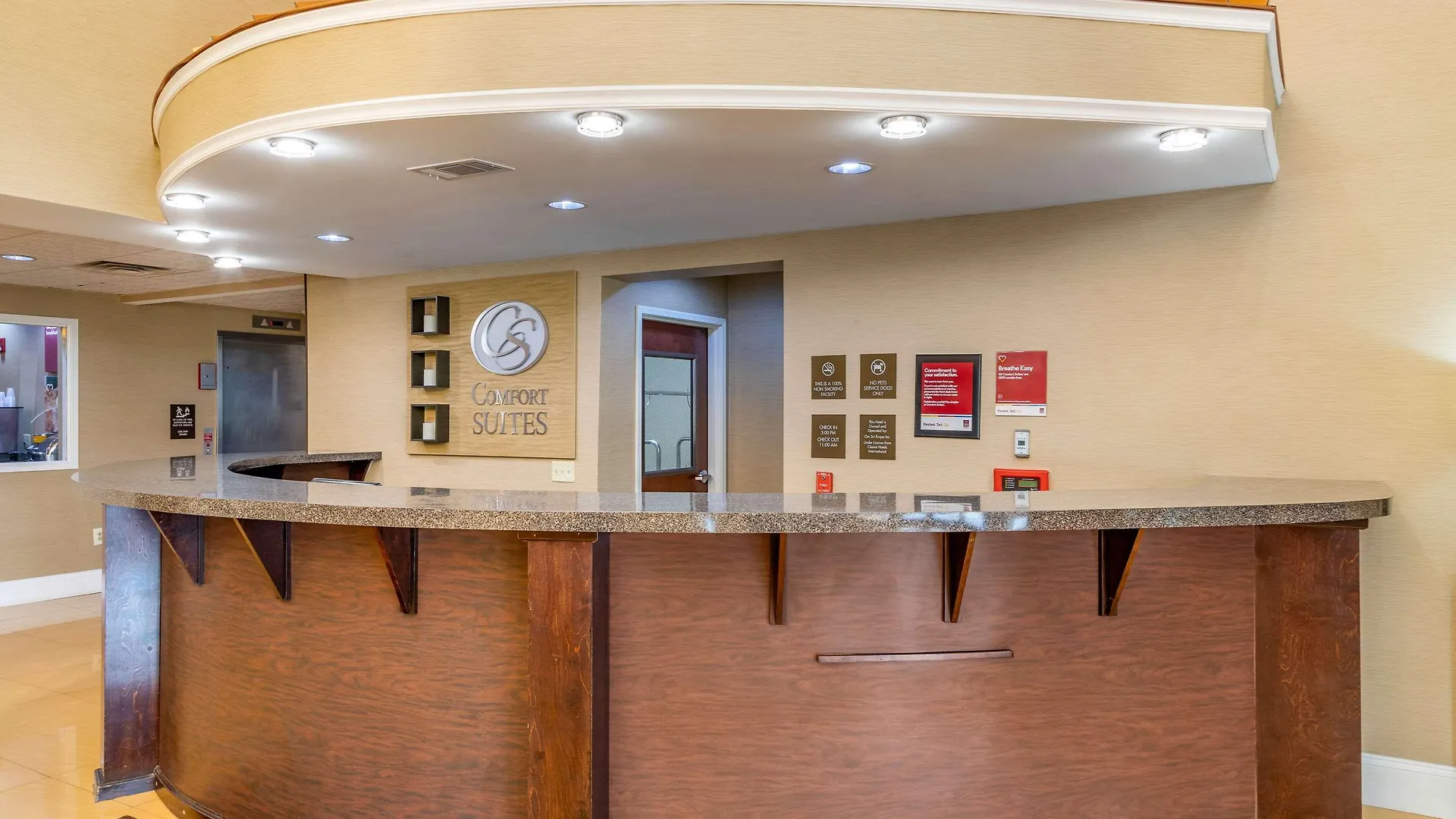 Comfort Savannah Gateway I-95 Hotel 3*