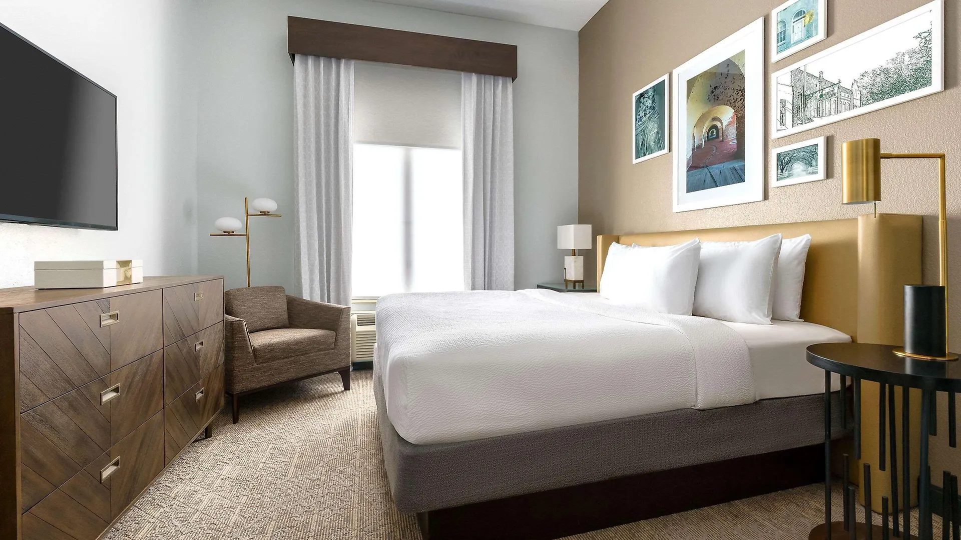 The Bluff Savannah, Tapestry Collection By Hilton