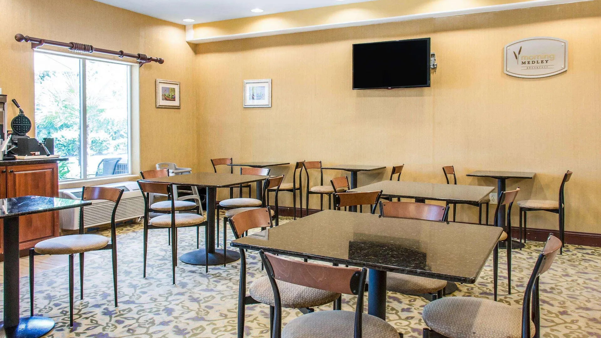 司丽普普乐套房酒店 3* 普勒