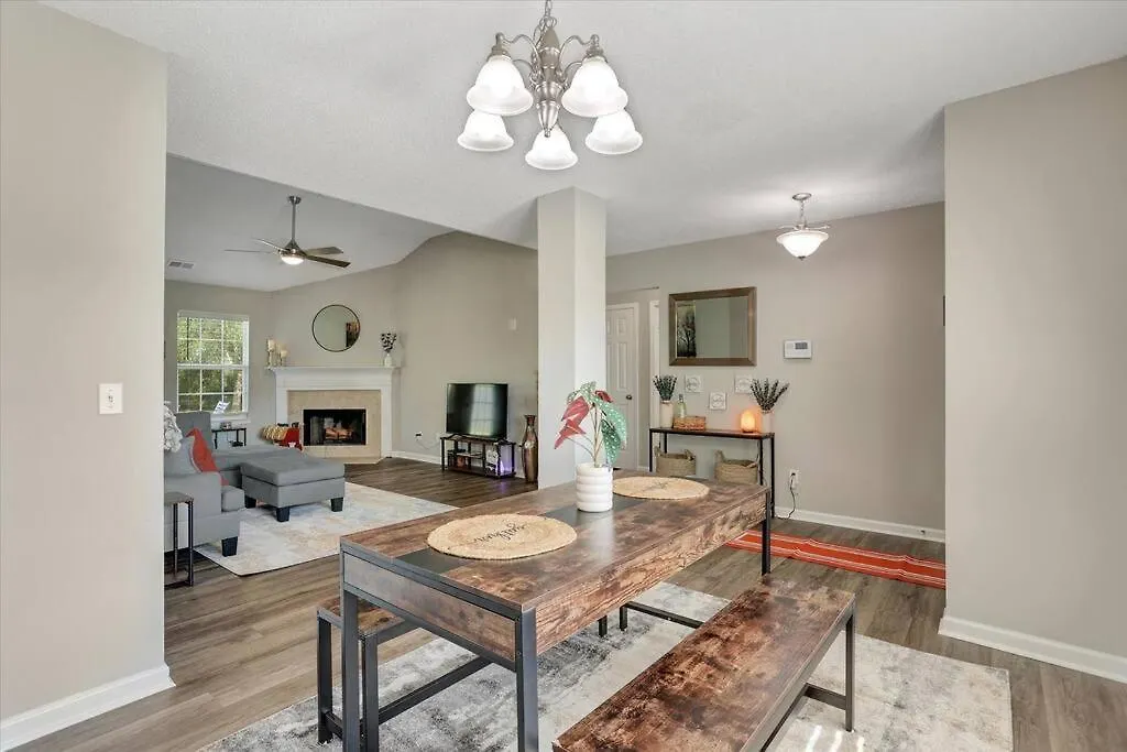 Modern And Comfortable For Your Next Stay! Feriehus Savannah