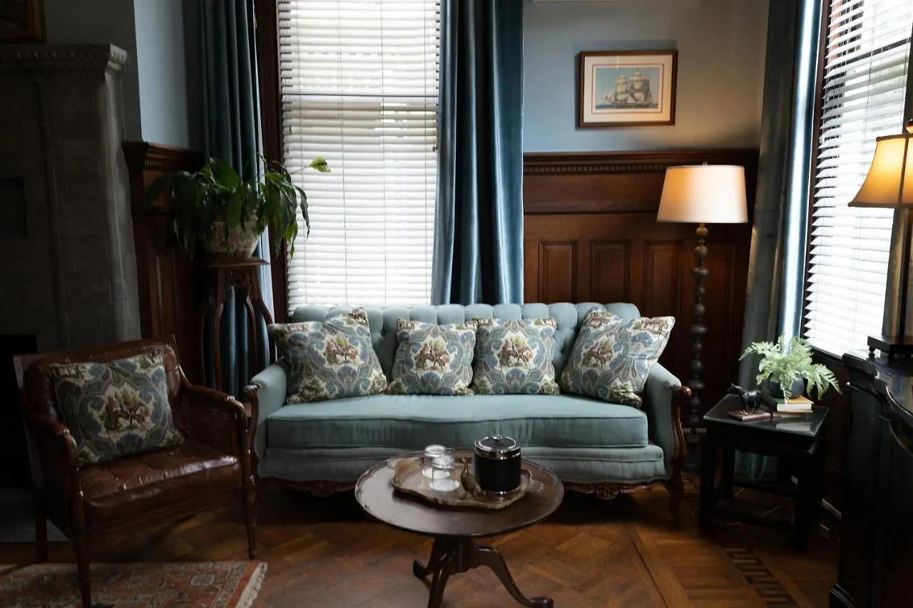 Forsyth Park Couette-café 4*