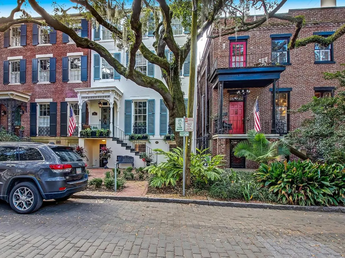 Serenity On Jones Apartment Savannah