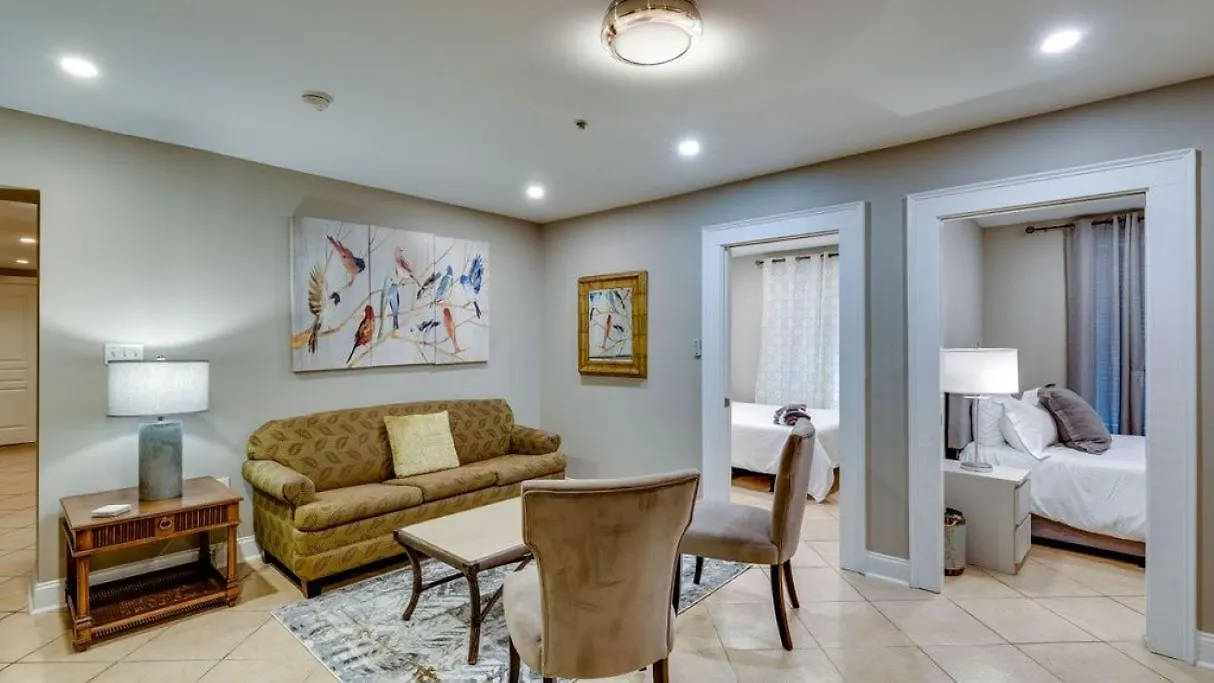Apartment 4 Bedroom Beauty Steps From The River Savannah