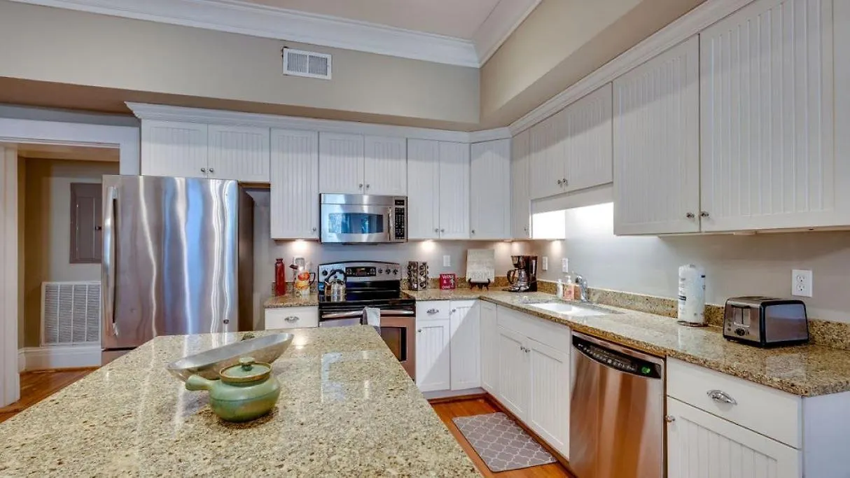 公寓 201 York #3 - Homey Downtown 2 Bedroom Steps From The River