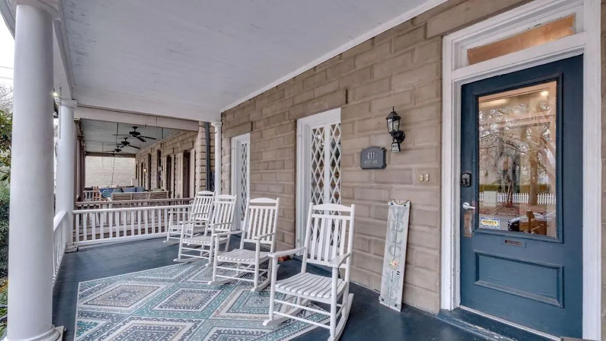 Comfortable Escape In Historic Downtown 4* Savannah