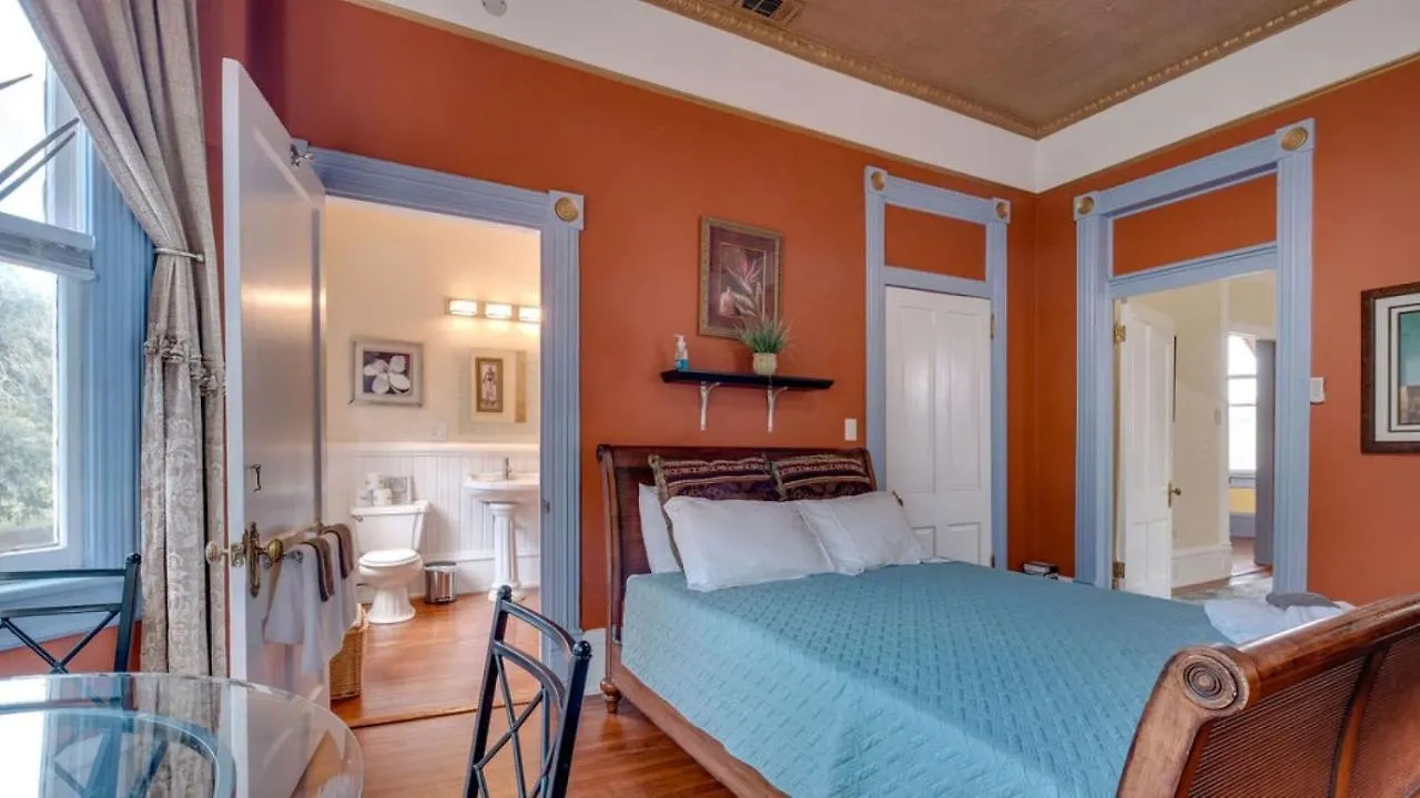 Forsyth Park 2 Bedroom Beauty B&B