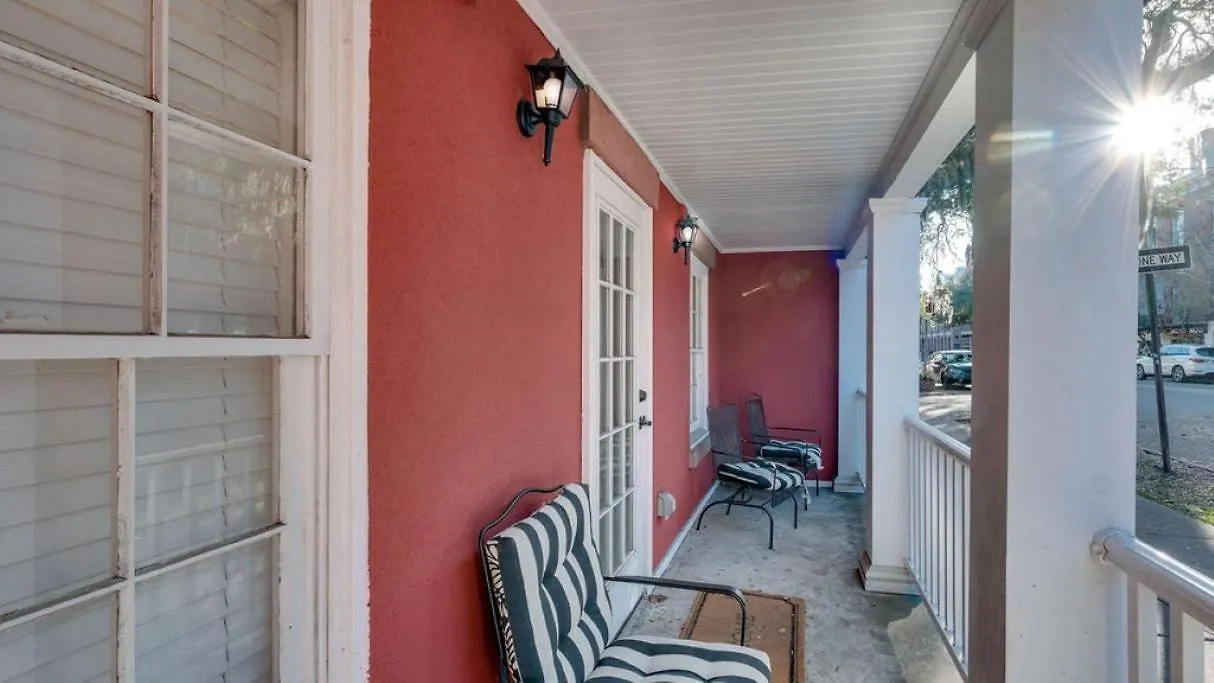 Apartment 4 Bedroom Beauty Steps From The River Savannah